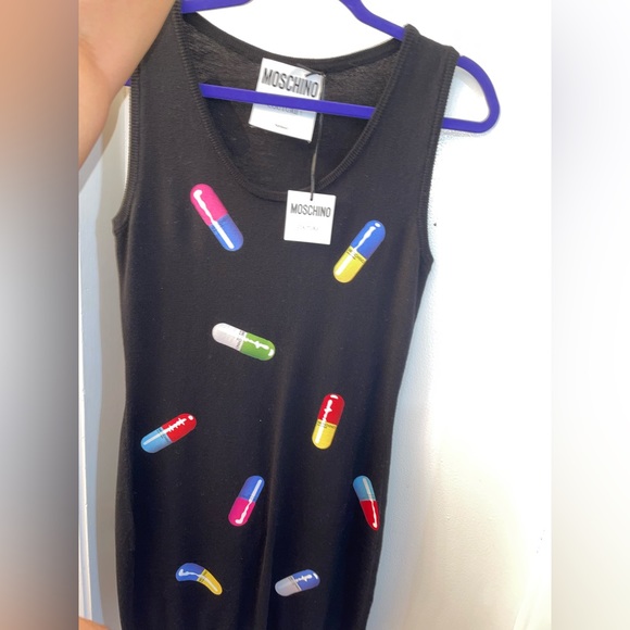 Holiday SALE 🎁 Moschino “Just say MoschiNO” pill dress - Picture 6 of 8